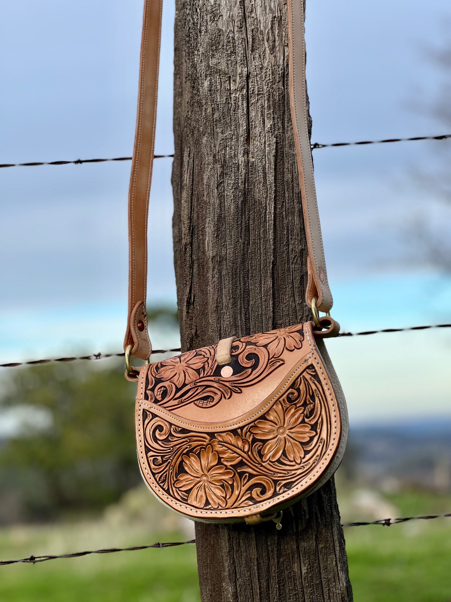 Tooled Saddle Bag Purse Silver Buckle Set