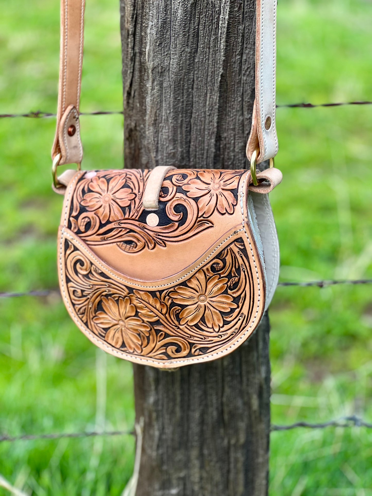 Tooled Saddle Bag Purse Silver Buckle Set